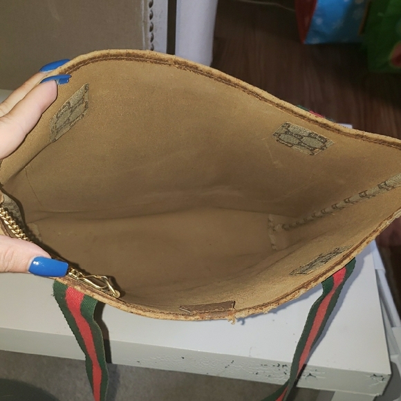 Gucci Monogram Tote with Matching Pouch - Picture 12 of 16